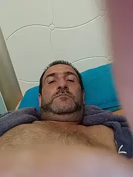 Stripchat Sex Cam of DanTrov79