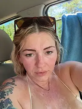 Stripchat Nude Webcam of MaggieMayI