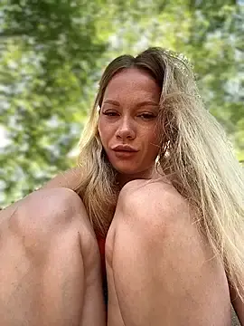 Stripchat Live Sex Cam of LavenderHot