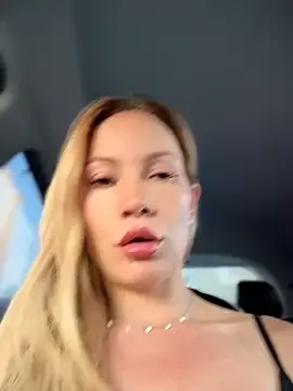 Stripchat Sex Cam of LavenderHot