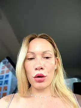 Stripchat Best Webcam of LavenderHot