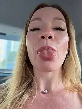 Stripchat Live Porn of LavenderHot