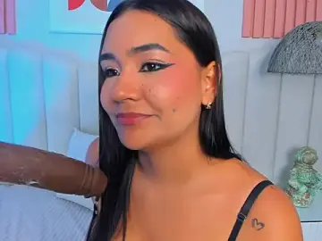 Stripchat Sex Cam of noa_moon