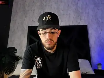 Stripchat Free Porn Cam of CodyWalkerR