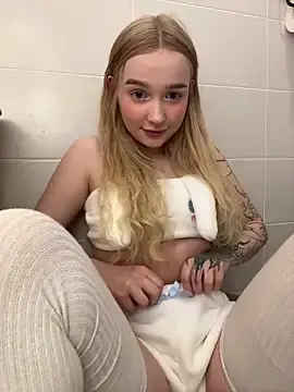 Stripchat Free Live Porn of Baby_Tiny
