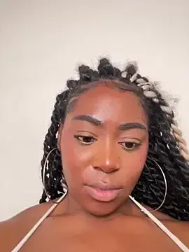 Stripchat Sex Cam of Cynthia_es