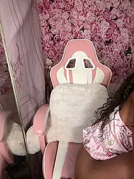 Stripchat Best live sex cam show of mismialove