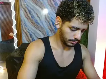 Stripchat Live Porn of milo_tay