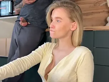 Stripchat Free Porn Cam of Adelovenick