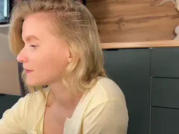 Stripchat Free Porn Cam of Adelovenick