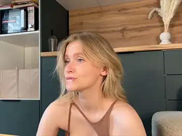 Stripchat Free Live Porn of Adelovenick