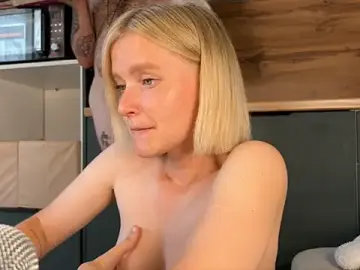 Stripchat Best live sex cam show of Adelovenick