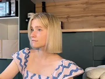 Stripchat Watch Live Sex Cams of Adelovenick