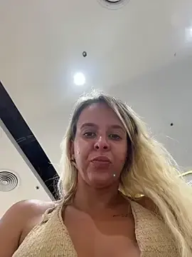 Stripchat Sex Cam of LikaCat