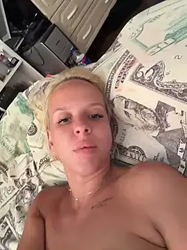 Stripchat Watch Live Sex Cams of LikaCat
