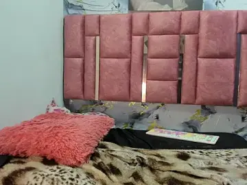 Stripchat Adult Webcams of keily_and_carty