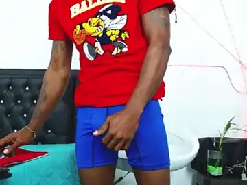 Stripchat Watch Live Sex Cams of Damian_hart_24CM