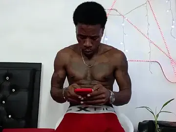 Stripchat Sex Cam of Damian_hart_24CM