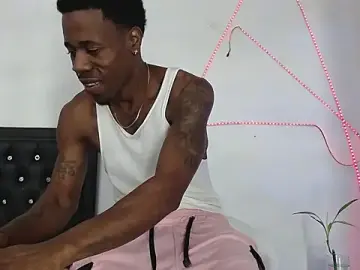 Stripchat Live Sex Cam of Damian_hart_24CM