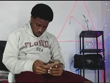 Stripchat Live Porn of Damian_hart_24CM