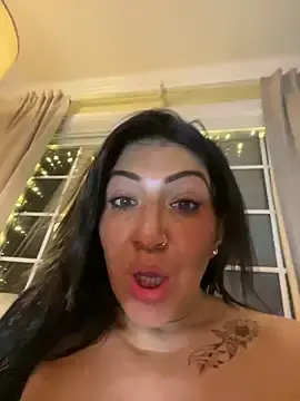 Stripchat Free Porn Cam of LittleMissEeve