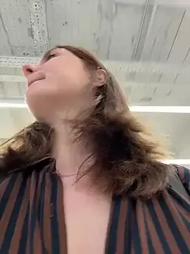 Stripchat Sex Cam of Dina_Tease