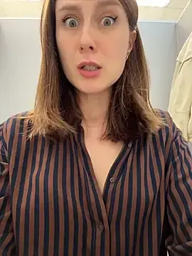 Stripchat Free Live Porn of Dina_Tease