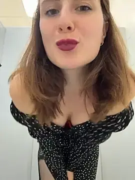 Stripchat Free Live Porn of Dina_Tease
