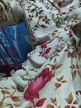 Stripchat Sex Cam of Gud_girl_Nilu