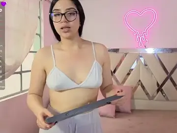 Stripchat Live Porn of MILAH_TAY
