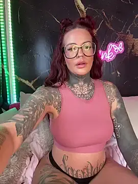 Stripchat Sex Chat of AileenInkOfficial