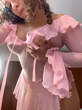 Stripchat Live Porn of Shara_dreams