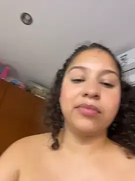 Stripchat Live Porn of Shara_dreams