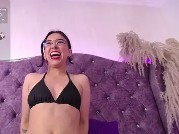 Stripchat Adult Webcam of Amara_Davis1