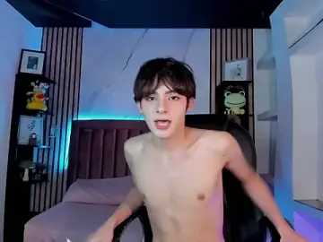 Stripchat Adult Webcam of MathiasGreen_