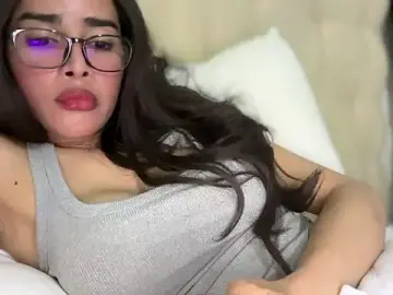 Stripchat Live Sex Cam of Lovable_with_bigsurprise
