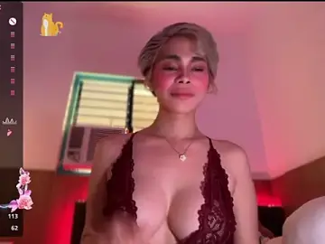 Stripchat Live Sex Cam of Raven_Iris