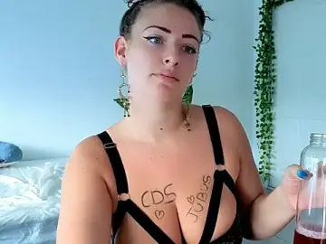 Stripchat Free Porn Cam of Sapphir3xoxo