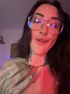 Stripchat Watch Live Sex Cams of nika_fendi