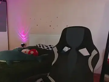 Stripchat Free Porn Cam of rainbow__salt