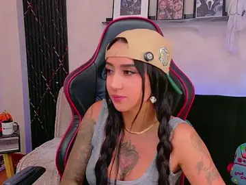 Stripchat Sex Cam of EmmyEvans1
