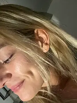 Stripchat Live Porn of Bellalolahot
