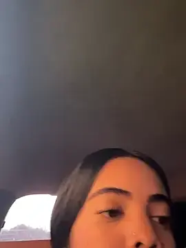 Stripchat Live Porn of NAUGHTY_LITTLE_18