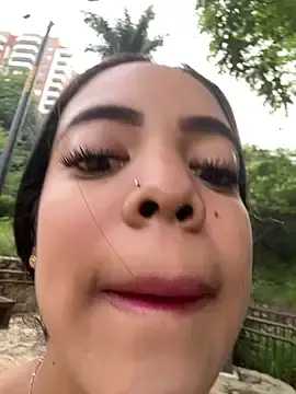 Stripchat Sex Cam of NAUGHTY_LITTLE_18