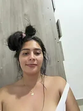 Stripchat Live Sex Cam of Sophie__Foxxx