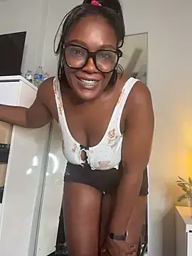 Stripchat Watch Live Sex Cams of TilaTotti
