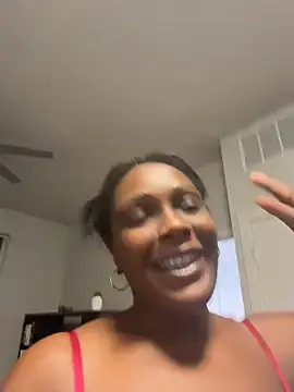Stripchat Live Sex Cam of TilaTotti