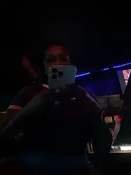 Stripchat Sex Cam of TilaTotti