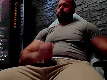 Stripchat Sex Chat of David_Big_Daddy