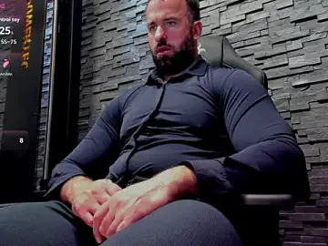 Stripchat Free Porn Cam of David_Big_Daddy